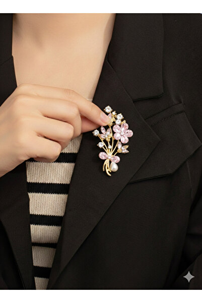 AGAPI Altın Renk Pembe Kristal Taşlı ve İnci Detaylı Çiçek Buketi Broş – Kadı...