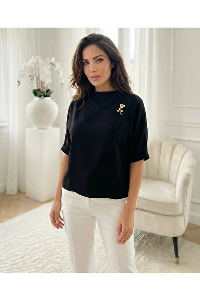 UniqueStore.ro Women's black blouse with gold flower brooch