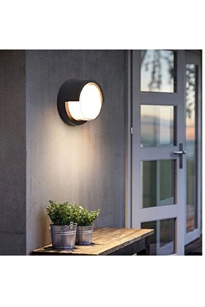 Hummer Wall light, black color, yellow light output, 12 watts