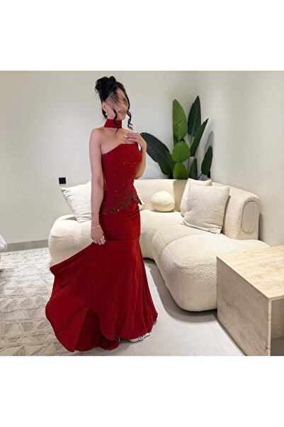 Boutique hanan Soft, long red dress