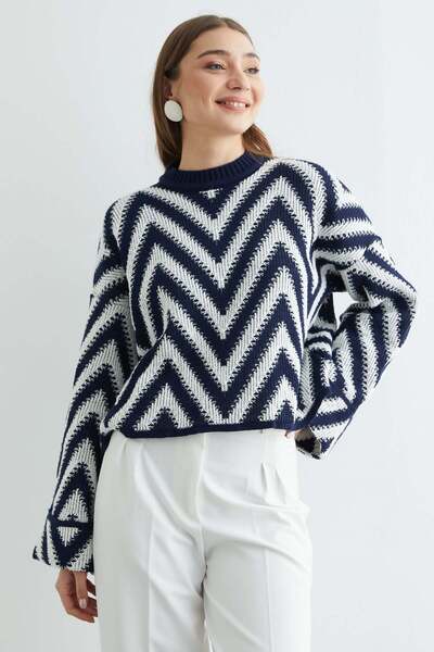 Fulla Moda Zigzag Patterned Sleeve Detailed Knitwear Sweater