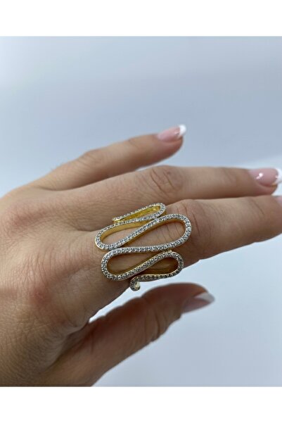 Byoz store خاتم نسائي ذهبي بتصميم هندسي مرصع بأحجار الزركون الأنيقة