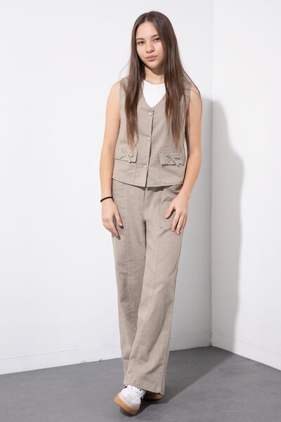 Cansın Mini Pantaloni din in bej cu buzunare set cu vestă talie înaltă pentru...