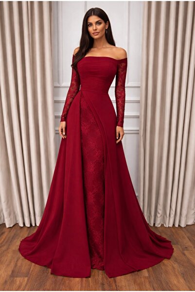 Shad Elegant burgundy evening dress with a sophisticated design