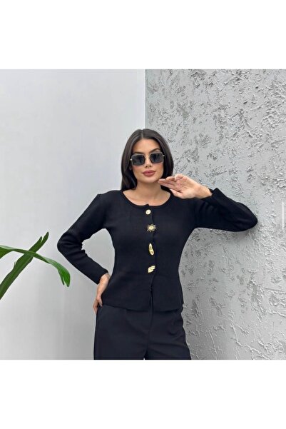 Düğme detaylı hırka