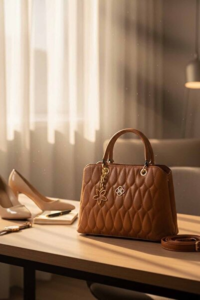 vynor atelier Γυναικεία τσάντα ώμου με καπιτονέ σχέδιο - Κομψή τσάντα χειρός ...