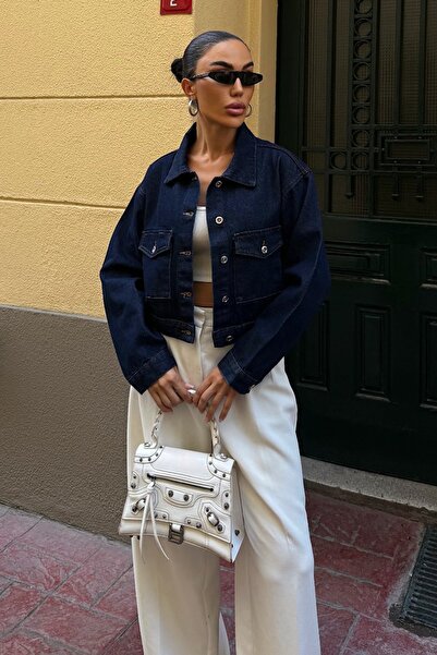 Trend Alaçatı Stili Women's Navy Blue Double Pocket Button Closure Crop Denim...