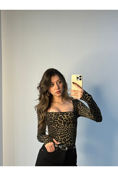 Messy.co Kare Yaka Çıtçıtlı Body