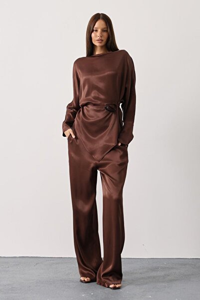 Trend Alaçatı Stili Women's Coffee Rose Brooch Tie-Waist Asymmetrical Cut Blo...