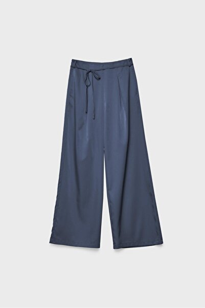 Stradivarius Flowing creased-effect trousers with tie