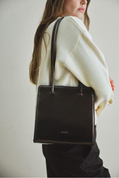 BE BLUE Bronze Square Bag