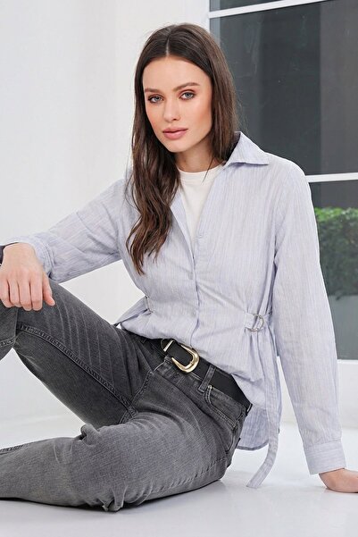 Trend Alaçatı Stili Women's Blue Textured Shirt with Metal Accessories and Si...