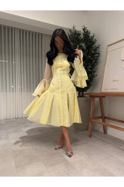 TURKIH Johnny's dress is elegant