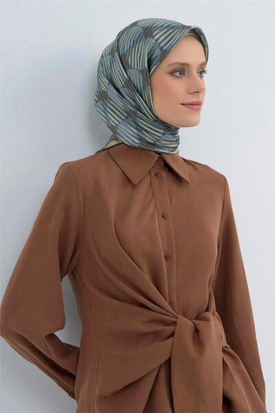 Armine Eșarfă din mătase pură tip twill 9533D 84