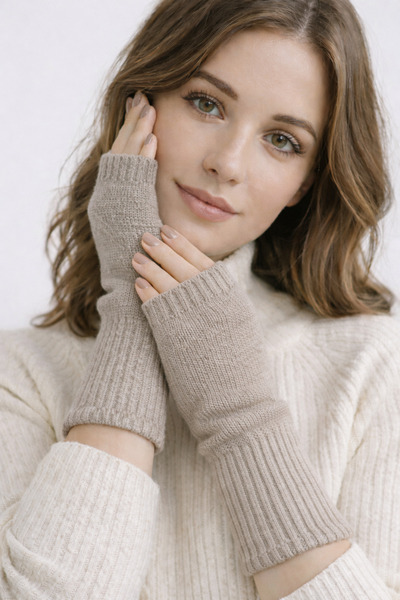 Wega Moda Women's 1 Pair of Winter Fingerless Knit Gloves – Short Model with ...