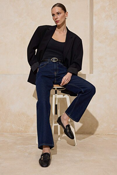 TRENDYOL SHOES حذاء لوفر نسائي بتفاصيل مشبك أسود TAKSS26LA00009