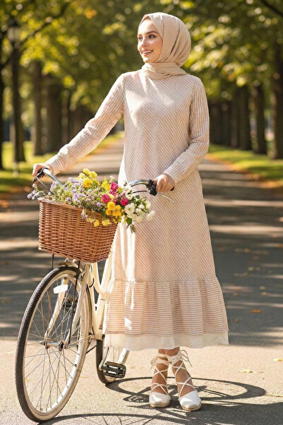 PASTELASTORE فستان البحر الأبيض المتوسط ​​البيج قصير الطول