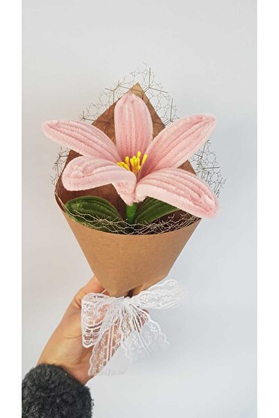 Badem Hediyecilik باقة زهور الزنبق المصنوعة يدويًا من الشنيل - زخرفية، لا تبه...