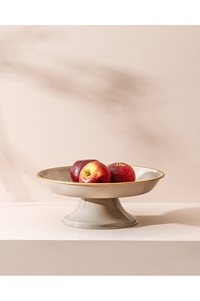 Madame Coco Nicole Kase