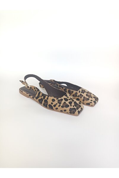 ezmoda صندل مفتوح من الخلف مصنوع من الجلد الطبيعي بتصميم مربع