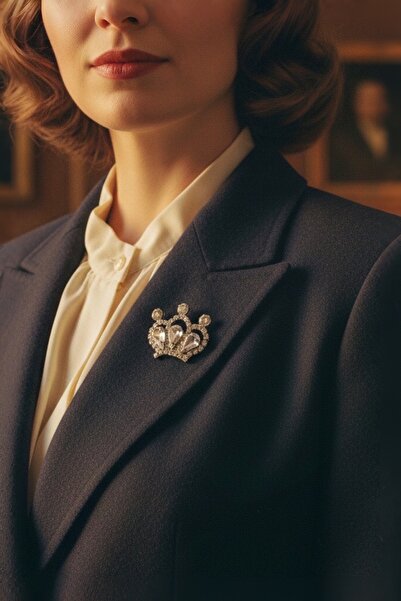 model aksesuar Prenses Tacı Kristal Taşlı Broş