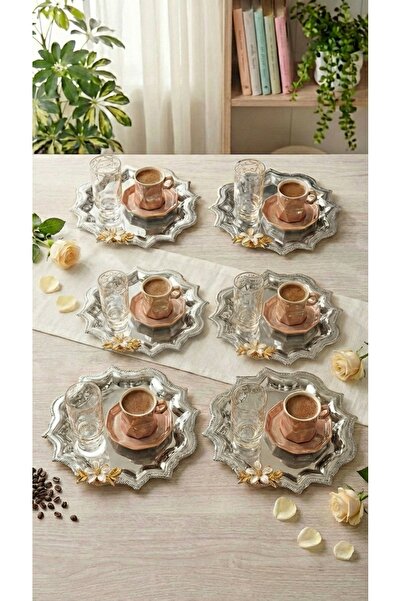 FABRIONA 6’lı Köşeleri Dalgalı Mini Papatyalı Paslanmaz Çelik Çay Kahve Nişan Sunum Tepsi Gold Gümüş 24x24cm
