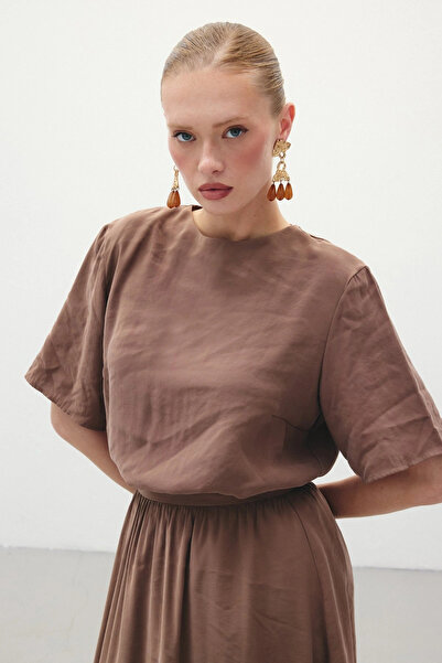 Sateen Short Sleeve Loose Blouse - Brown