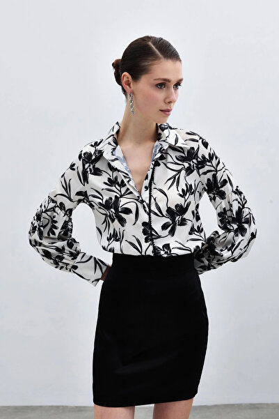 Sateen Сорочка спереду з чорним перламутром - чорна