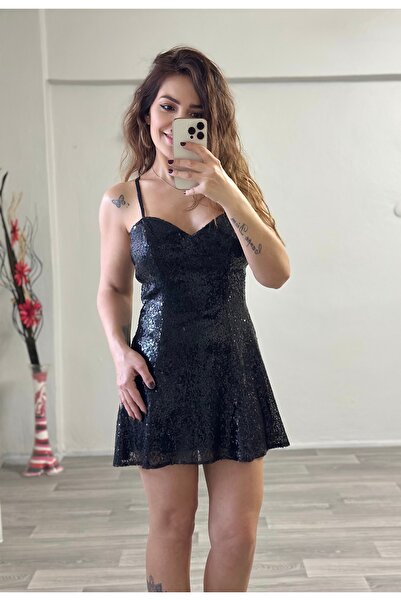 Derya Akyol Siyahı Pul Payetli İp Askılı Mini Elbise