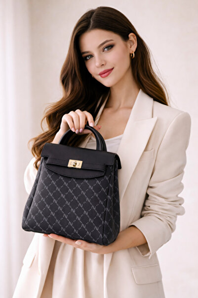 NOTHING Жіноча функціональна сумка на спину та плече з чорною кришкою на блис...