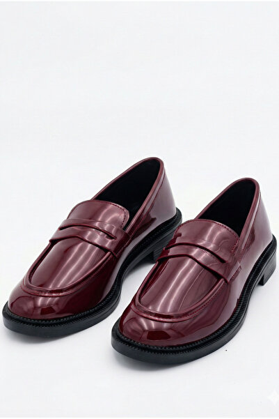 Shoesers Dámské jednoduché a stylové bordó lakované kožené boty s vroubkovano...