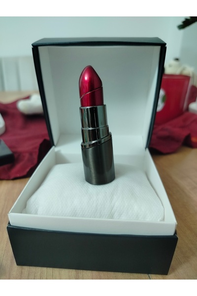 AYKE AKSESUAR Kişiye Özel İsim Baskılı RUJ Şeklinde Özel Tasarım Gazlı Alevli...