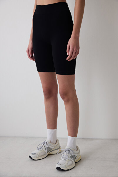 Penti Черни безшевни къси чорапогащници с висока талия