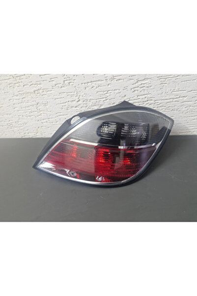İthal OPEL ASTRA H SAĞ ARKA STOP LAMBASI FÜME DUYSUZ SIFIR 2007-2014