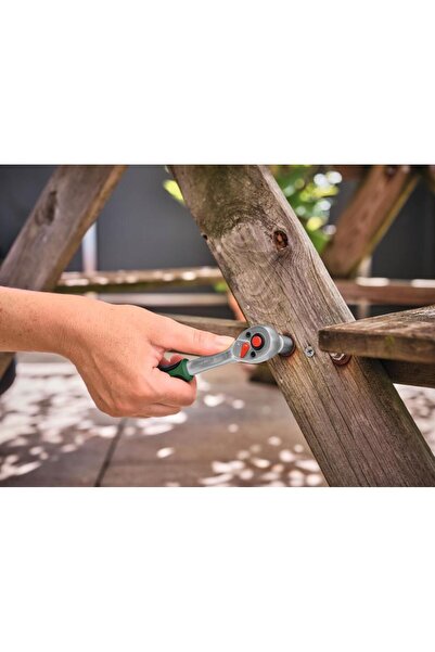 Bosch طقم مقبس ومفك براغي 1/4 بوصة من هوم اند جاردن 34 قطعة - 1600A02BY1