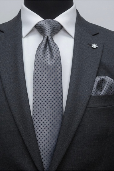 Gutiero Classic Necktie with Gray Patterned Handkerchief
