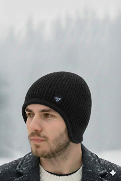 Etoile Studio Beanie with Ear Covers Detail