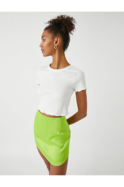 Koton Crop T-shirt με λαιμόκοψη και κοντό μανίκι με ριμπάνα