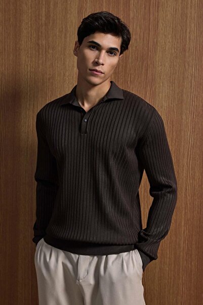 ablukaonline Men's Slim Fit Polo Neck Corded Fabric Knitted Sweater Brown