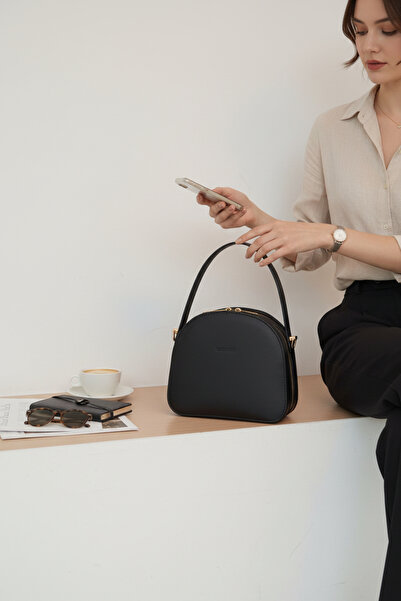 le NACAR Minimal Simple Stylish Design Women's Shoulder Bag with Strap