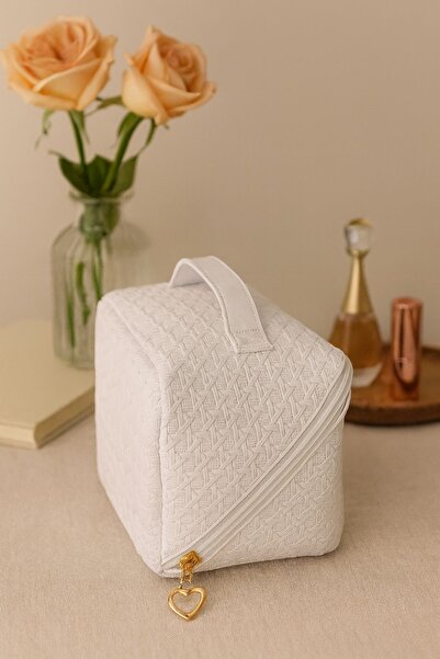 Ecrou Cross-Opening Makeup Bag White