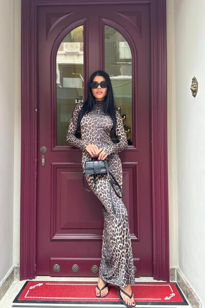 Angel Mia Рокля с висока яка и дълги ръкави, с леопардов принт, черна