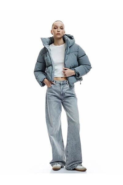 Koton ملابس نسائية معطف منفوخ مبطن مقاوم للماء بتفاصيل جيوب وسحابات 6WAL20023...