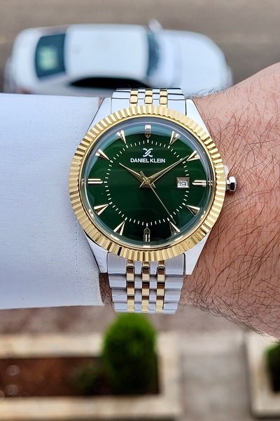 Daniel Klein Green Dial Gold Metallic Color Strap 2 Year Warranty 41 mm Men's...