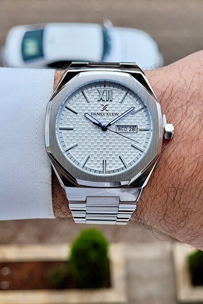 Daniel Klein Metallic Color 43 mm Men's Wristwatch