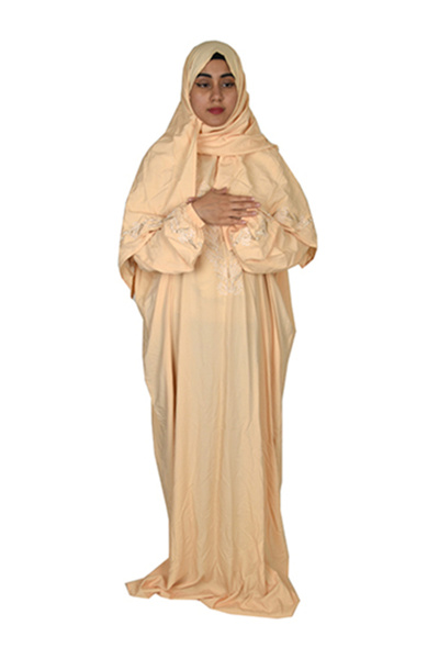 SDD A wide and comfortable prayer robe with an attached headscarf.