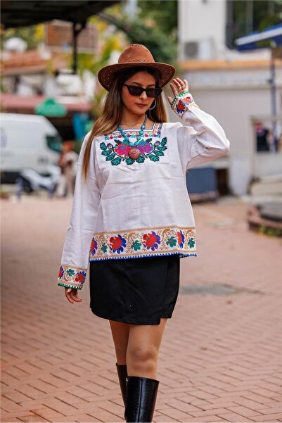 Miss Boheme Cream Color Authentic Patterned Embroidered Linen Blouse