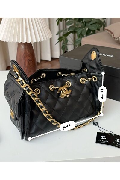 Generic Women's shoulder bag with elegant accessories