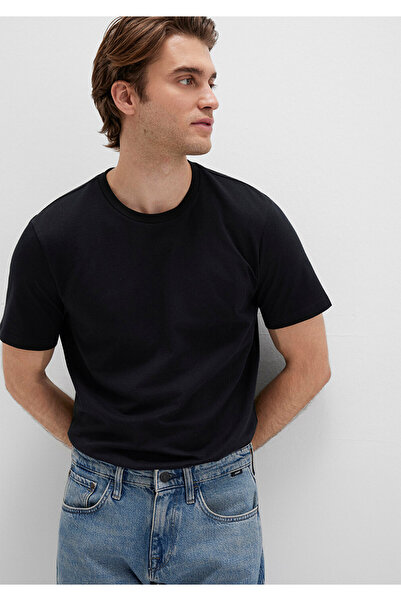 Mavi Schwarzes Stretch-Basic-T-Shirt mit tailliertem Schnitt 061747 -900