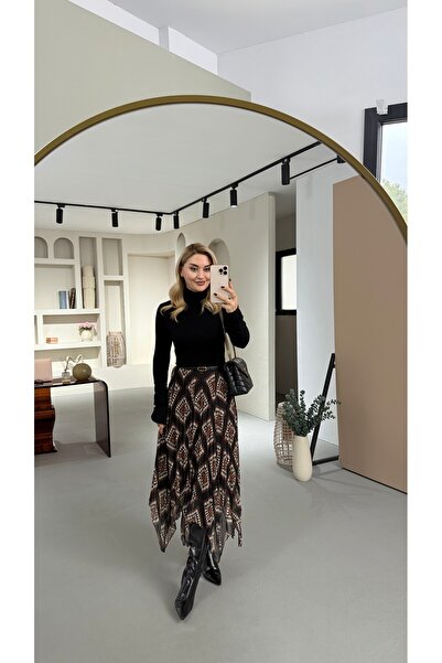 Sezgi Tekin Кремава черна пола с асиметричен шифон и еластична талия